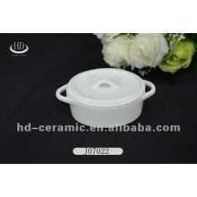 Oval shape ceramic casserole dish with lid